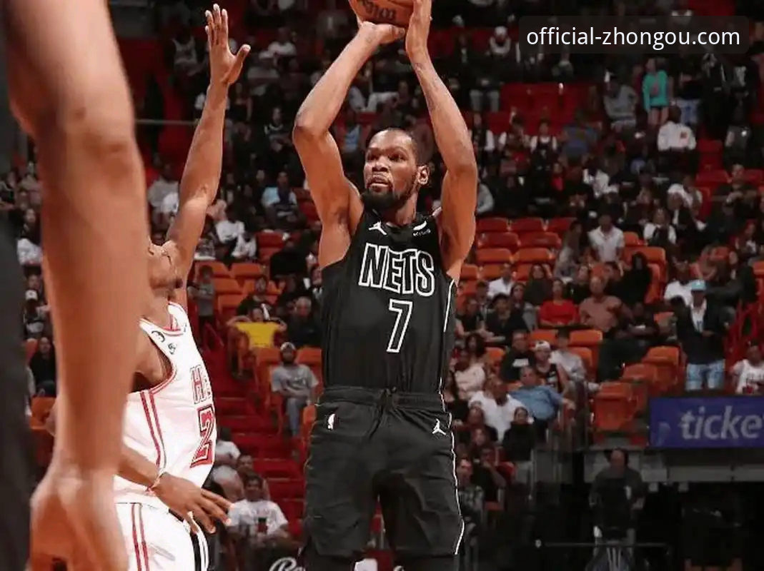 中欧独特优势iOS版 NBA焦点战深度评测:雷霆加时险胜活塞,亚历山大47分封神之战全面分析